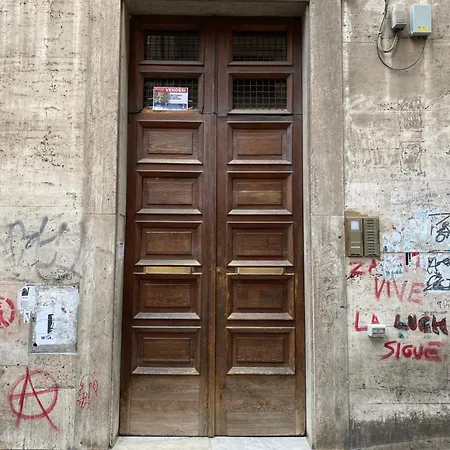Luminoso Ed Elegante Nel Centro Storico Daire